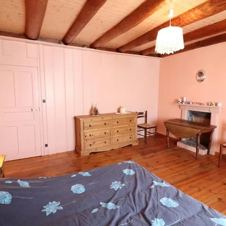 Holiday home Maison De Caractere A Val D'arcomie - 10 Pers., 200 M², Jardin, Cheminee, Proche Saint-flour - Fr-1-742-226 *